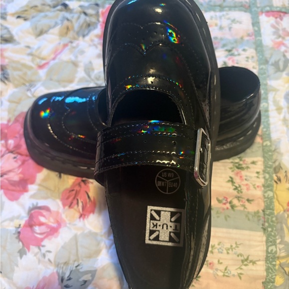 T.U.K. Brogue Mary Jane Shoes with oil slick/rainbow look - Picture 3 of 6